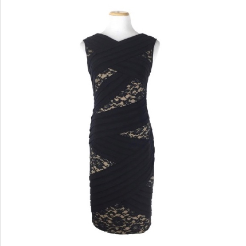 Reduced price! Beautiful Adrianna Papell dress!